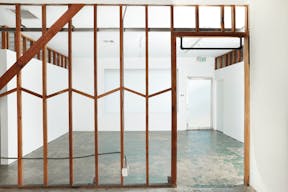 East LA's Premier Photo Studio - Image 3