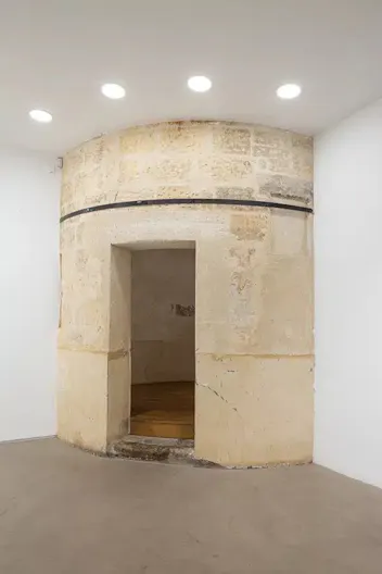Superb Gallery with Volume - Le Marais - Ideal Showroom Fashion Week / Filming - Image 4