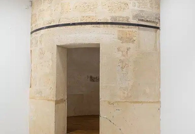 Superb Gallery with Volume - Le Marais - Ideal Showroom Fashion Week / Filming - Image 4