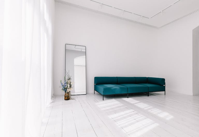 Studio Stellar, a versatile sunlit space. - Image 0