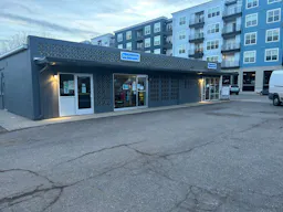 Great Downtown Retail /Office space available - Image 5
