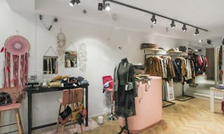 Pop Up Boutique in Saint-Germain-des-Prés - Image 6