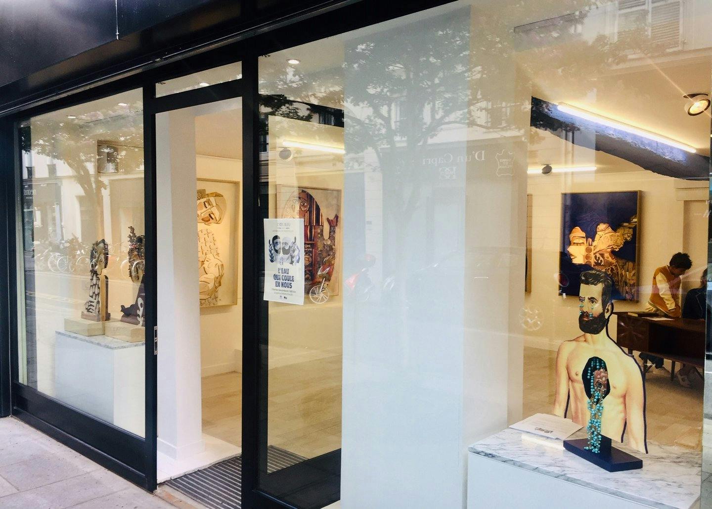 48 sqm Art Gallery and Showroom in le Haut Marais, Paris
