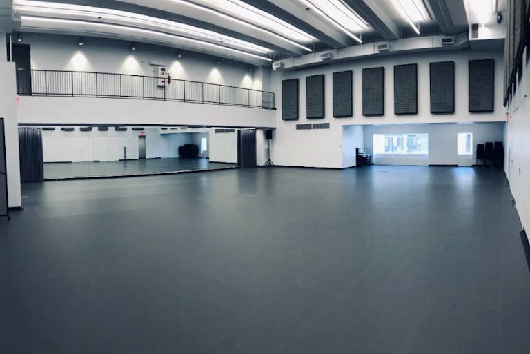 3300 sq ft, flexible white box event space and production studio - Image 1