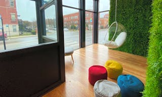 Sunny Creative Space in Tazewell - Image 9