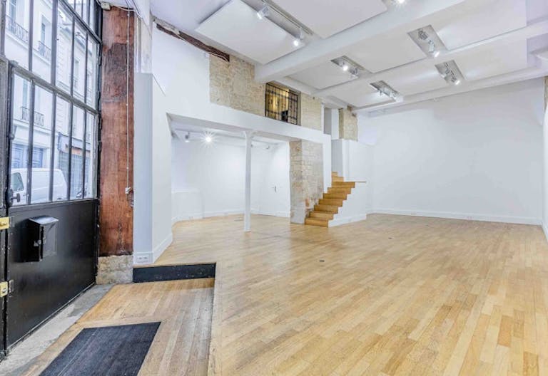 Showroom on Rue Charlot - Image 2