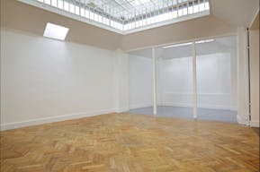 Premium Space In R�publique - Image 9