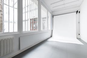 DAYLIGHT STUDIO IN CENTRAL PARIS - Image 3