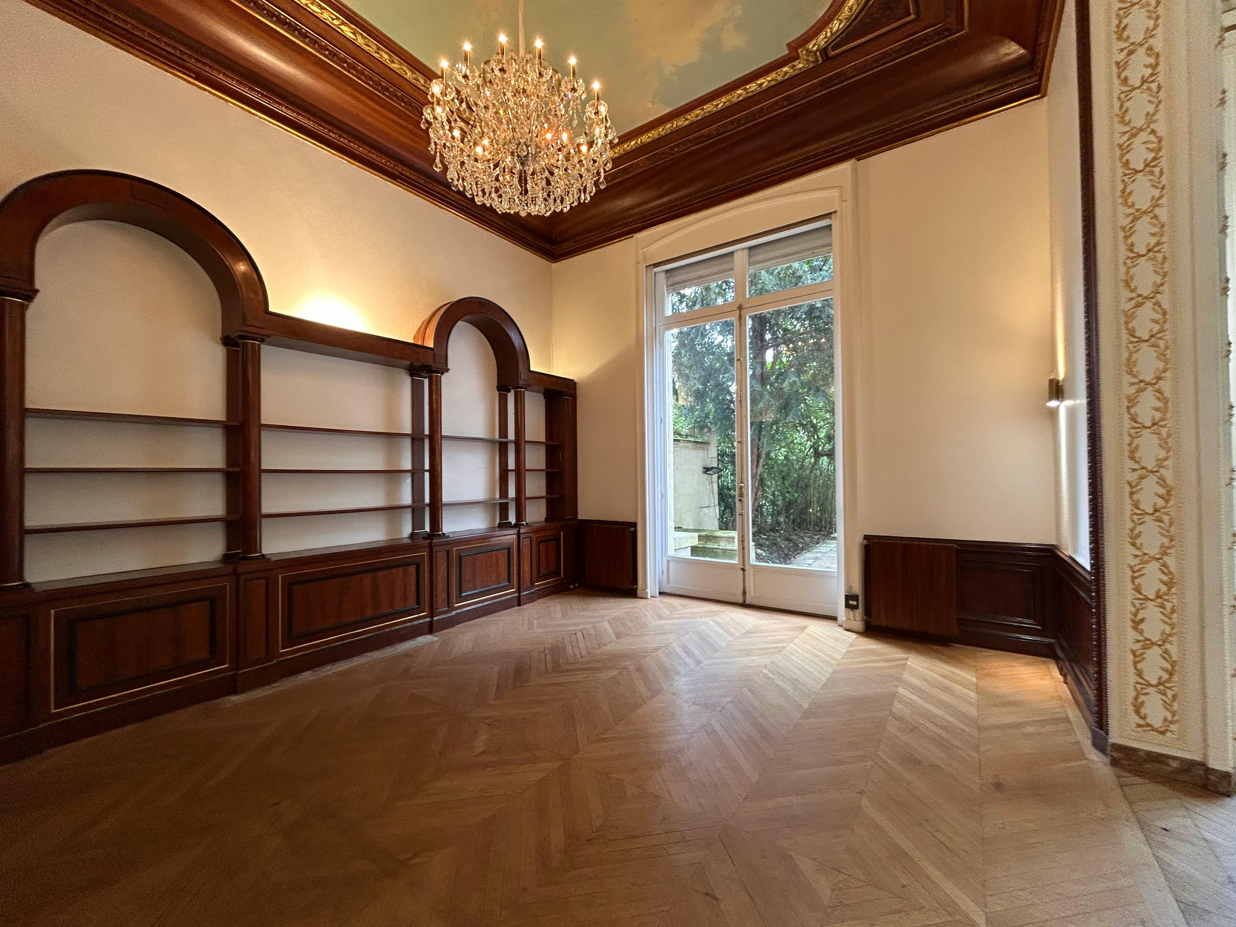 Private Mansion with Garden on Rue de Monceau, Paris
