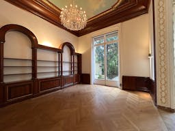 hotel particulier en plein coeur de Paris avec Jardin - Image 10