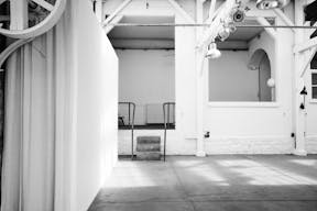 Showroom in Folie-M�ricourt - Image 6